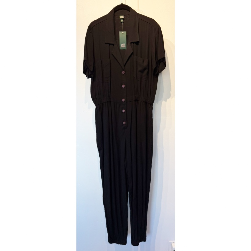 NWT Wild Fable black drapey rayon jumpsuit with vintage 80s buttons - sz L